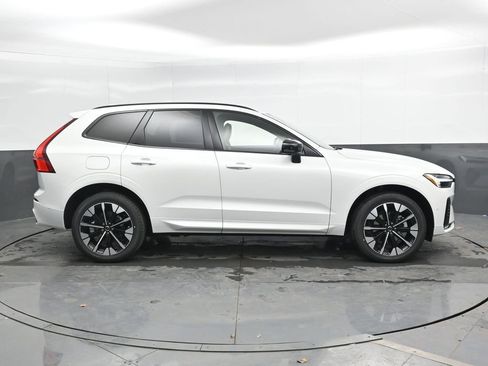 New 2026 Volvo XC60 B5 Plus w/ Climate Package AWD/4WD image 3