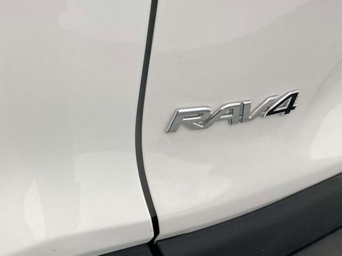 Certified 2024 Toyota RAV4 LE AWD/4WD image 10