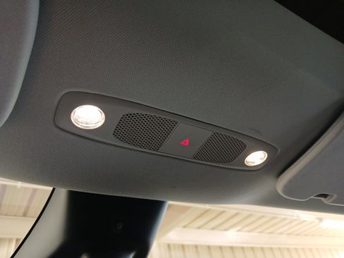 Used 2024 Tesla Model Y Long Range image 22