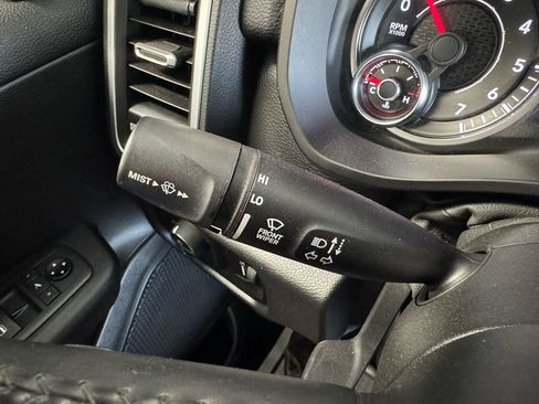 Used 2020 RAM 1500 Big Horn AWD/4WD image 36