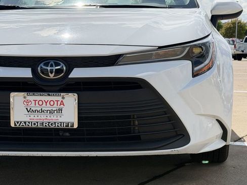 Used 2024 Toyota Corolla LE image 9