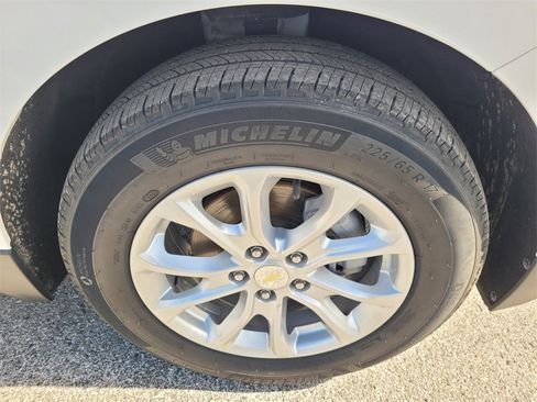 Certified 2021 Chevrolet Equinox LS w/ LS Convenience Package image 19