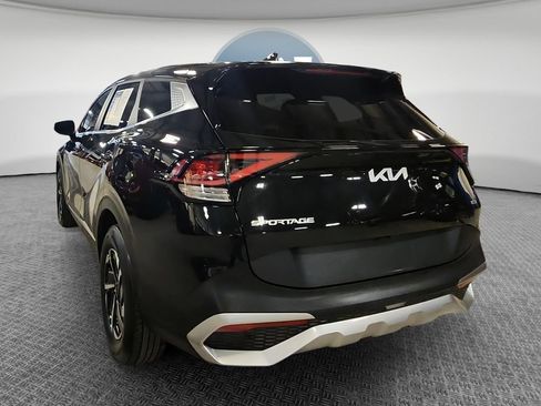 Used 2023 Kia Sportage LX AWD/4WD image 6