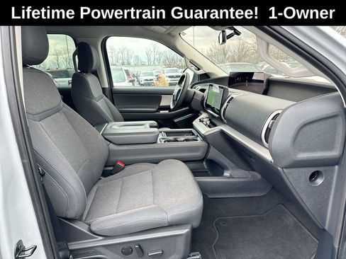Used 2025 Ford Expedition Active AWD/4WD image 22