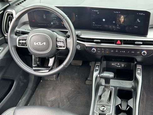 Certified 2024 Kia Sorento S image 13