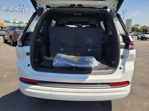 New 2026 Jeep Grand Cherokee L Limited image 19