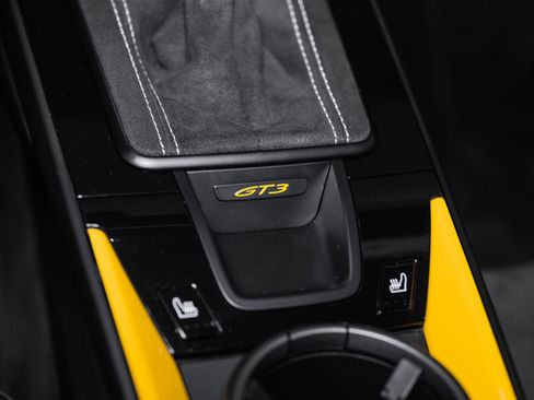 Used 2022 Porsche 911 GT3 image 40