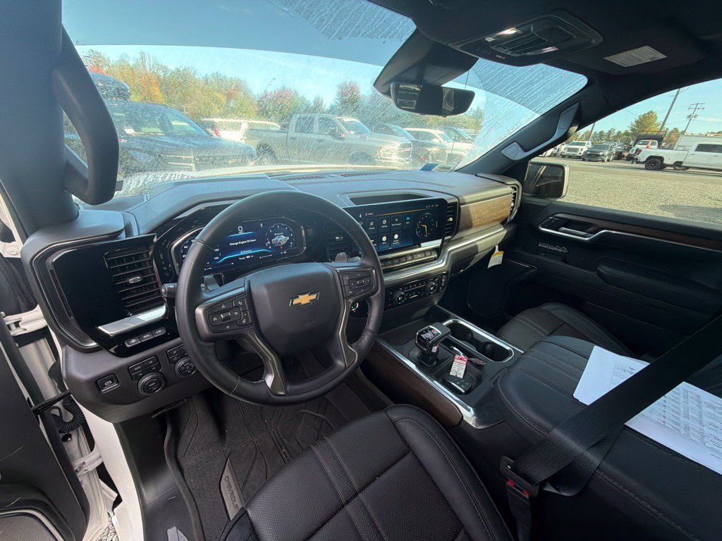 Used 2024 Chevrolet Silverado 1500 RST w/ Convenience Package II AWD/4WD image 18