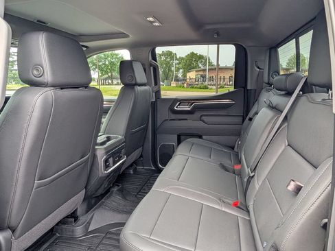 New 2026 GMC Sierra 1500 Elevation w/ Elevation Premium Package AWD/4WD image 31
