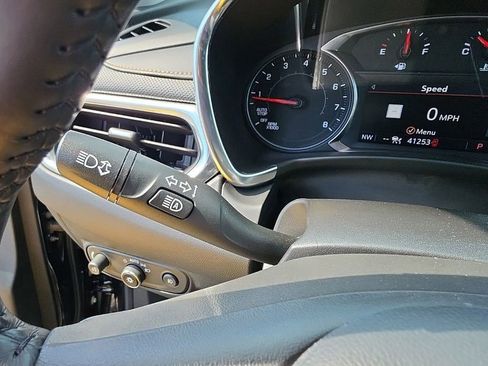 Used 2022 Chevrolet Equinox Premier AWD/4WD image 13