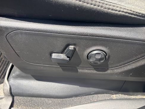 Used 2019 RAM 1500 Big Horn AWD/4WD image 13
