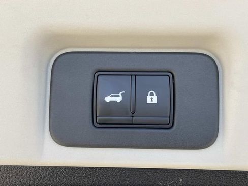 Certified 2023 Nissan Ariya FWD image 12