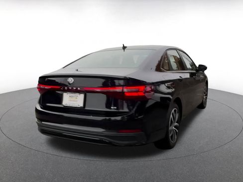 Used 2025 Volkswagen Jetta SE image 15