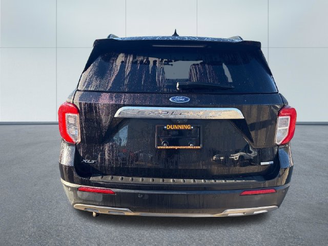 Used 2020 Ford Explorer XLT w/ Equipment Group 202A AWD/4WD image 3