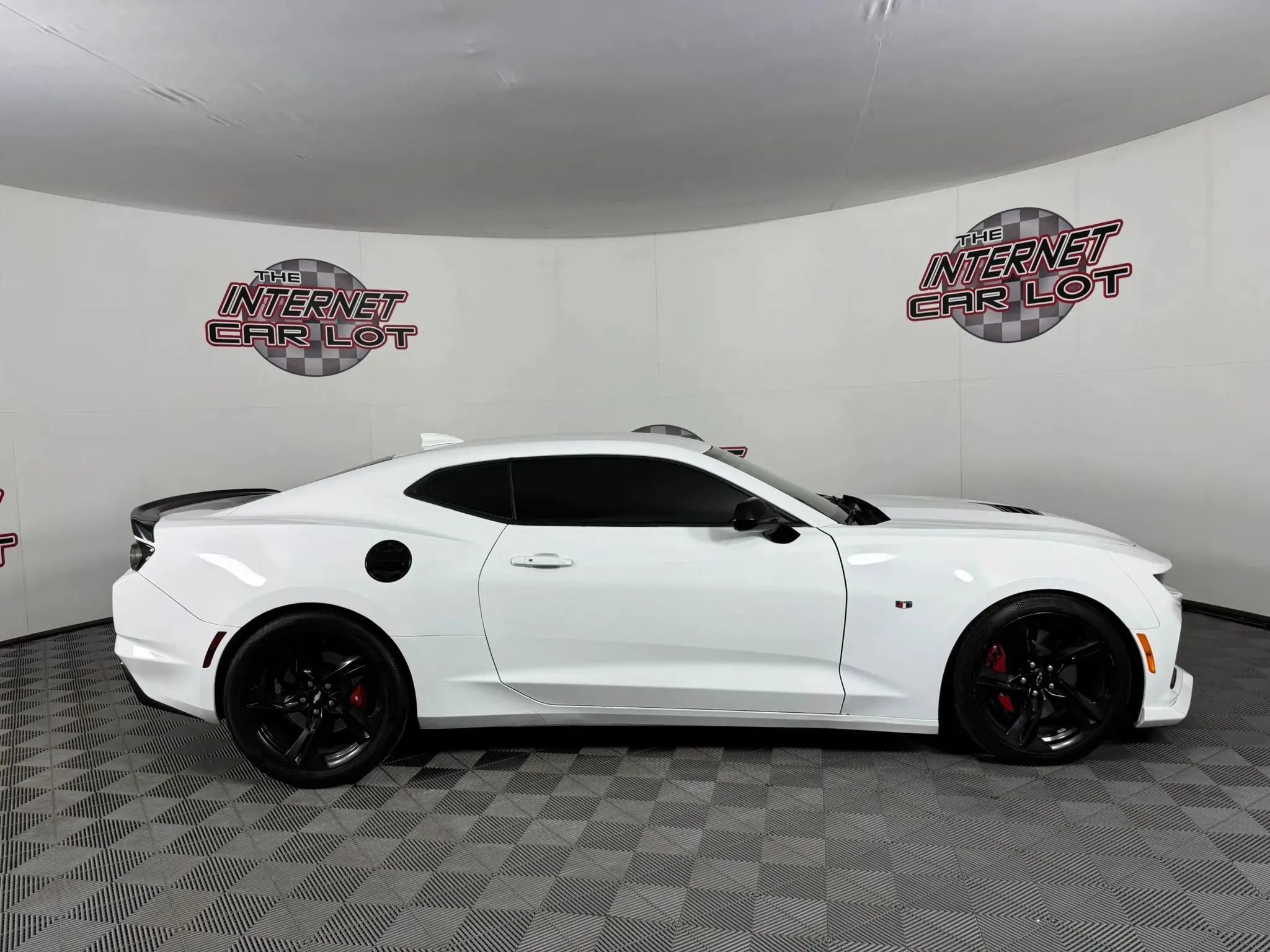 Used 2022 Chevrolet Camaro SS RWD image 8