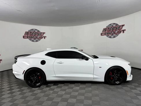 Used 2022 Chevrolet Camaro SS RWD image 8