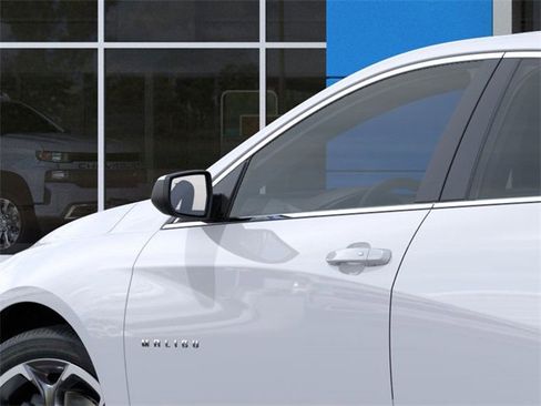 New 2025 Chevrolet Malibu LT image 12
