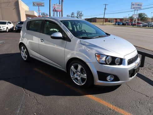 Used 2015 Chevrolet Sonic LTZ image 2