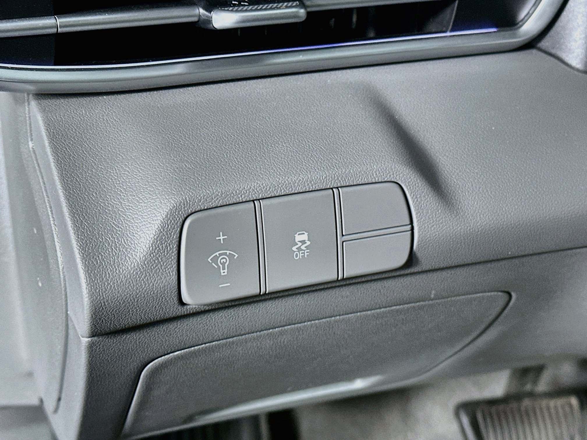 Used 2025 Hyundai Elantra SEL FWD image 17