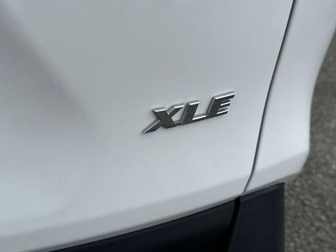 Used 2024 Toyota RAV4 XLE FWD image 9
