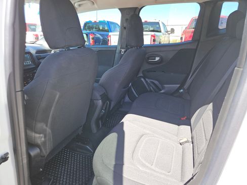 Used 2021 Jeep Renegade Latitude image 20