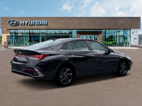 New 2026 Hyundai Elantra SEL Sport FWD image 8