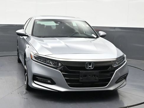 Used 2018 Honda Accord Sport image 7