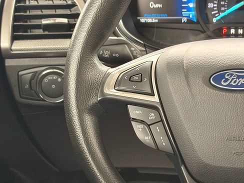 Used 2020 Ford Fusion SE image 29