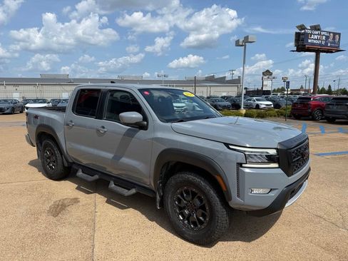 Certified 2024 Nissan Frontier PRO-4X w/ Pro Premium Package AWD/4WD image 7
