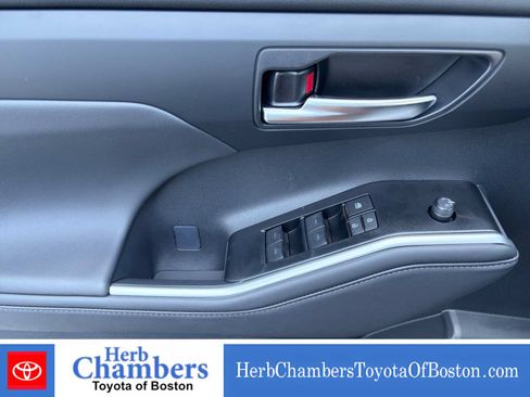 New 2026 Toyota Highlander XLE AWD/4WD image 16