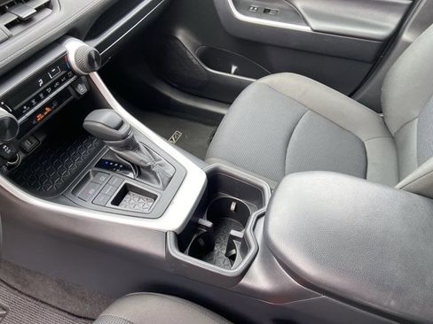 Used 2025 Toyota RAV4 LE image 23