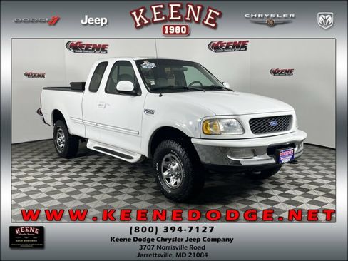 Used 1997 Ford F250 Lariat image 1