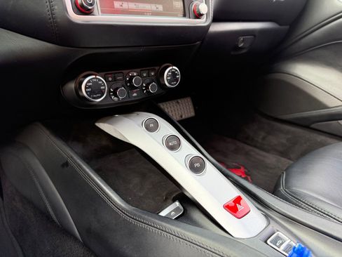Used 2016 Ferrari California T RWD image 24