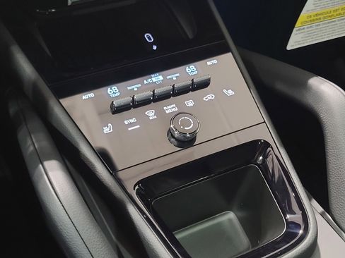 New 2026 Porsche Cayenne image 24