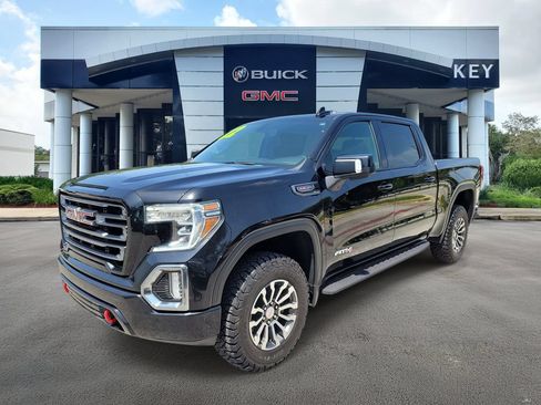 Used 2022 GMC Sierra 1500 AT4 w/ AT4 Preferred Package AWD/4WD image 2