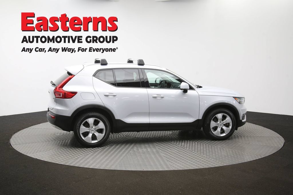 Used 2021 Volvo XC40 T4 Momentum FWD image 44