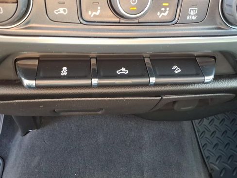 Used 2018 Chevrolet Silverado 1500 LT w/ All Star Edition AWD/4WD image 24
