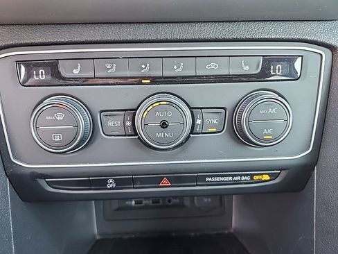 Used 2021 Volkswagen Atlas SE image 28