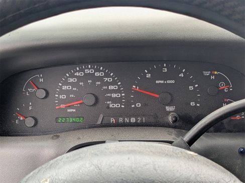 Used 2004 Ford F350 XL image 27