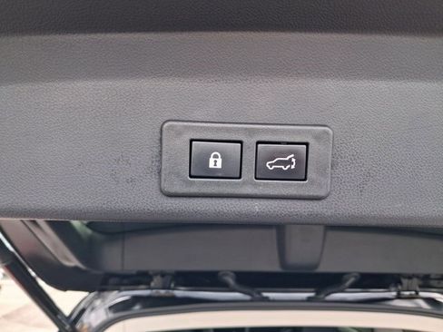 Used 2023 Subaru Ascent Touring image 14