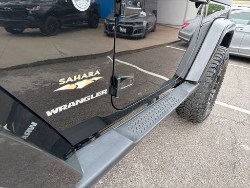 Used 2014 Jeep Wrangler Sahara w/ Connectivity Group AWD/4WD image 8