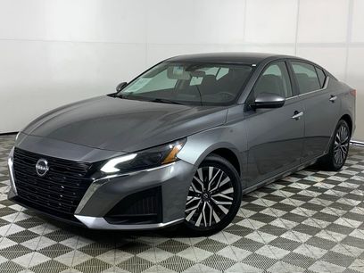 Used 2023 Nissan Altima 2.5 SV