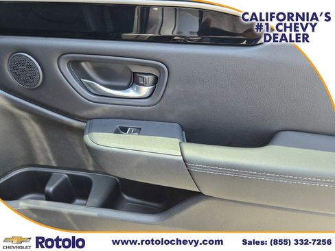 Used 2023 Honda Pilot Touring image 12