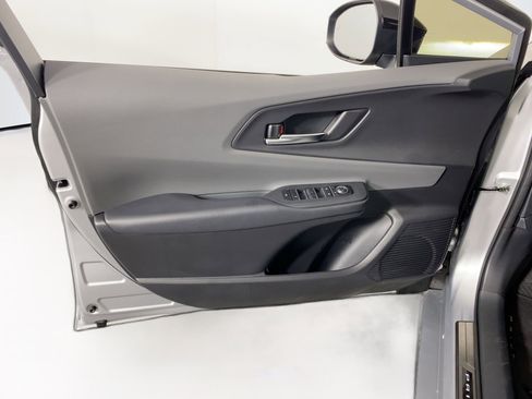 Used 2025 Toyota Prius XLE image 21