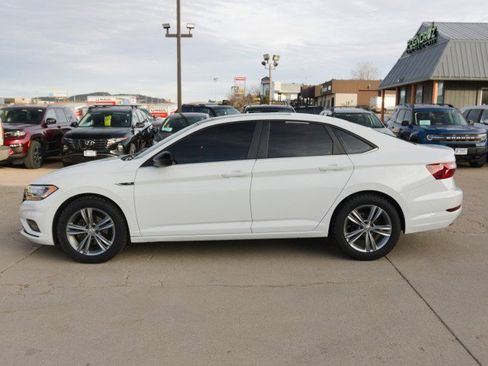 Used 2020 Volkswagen Jetta R-Line w/ R-Line Cold Weather Package image 3