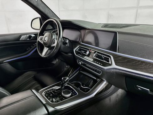 Used 2021 BMW X7 xDrive40i w/ M Sport Package AWD/4WD image 29