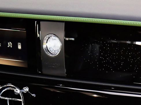 Used 2023 Rolls-Royce Ghost image 14