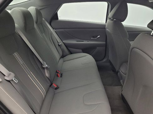 Used 2024 Hyundai Elantra SEL FWD image 19