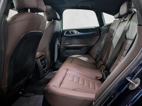 New 2026 BMW i4 xDrive40i image 17