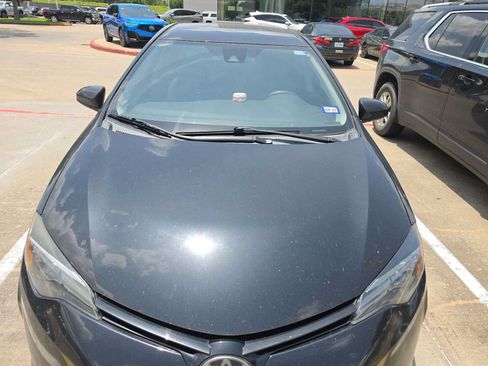 Used 2018 Toyota Corolla L FWD image 2